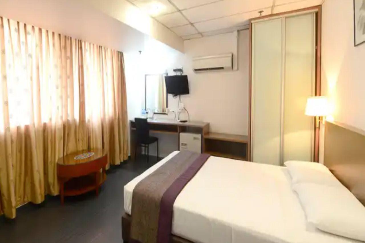 Oyo 106 Beach Hotel Singapore Exterior photo