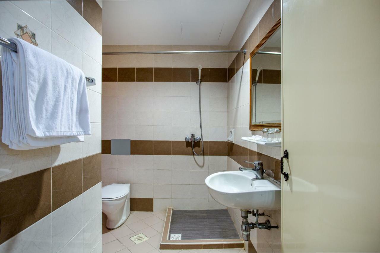 Oyo 106 Beach Hotel Singapore Exterior photo